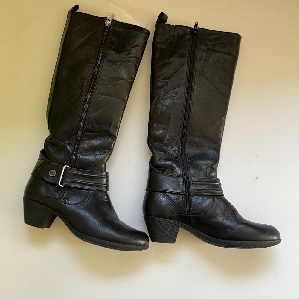 Nurture Brooks Black Tall Boot size 8